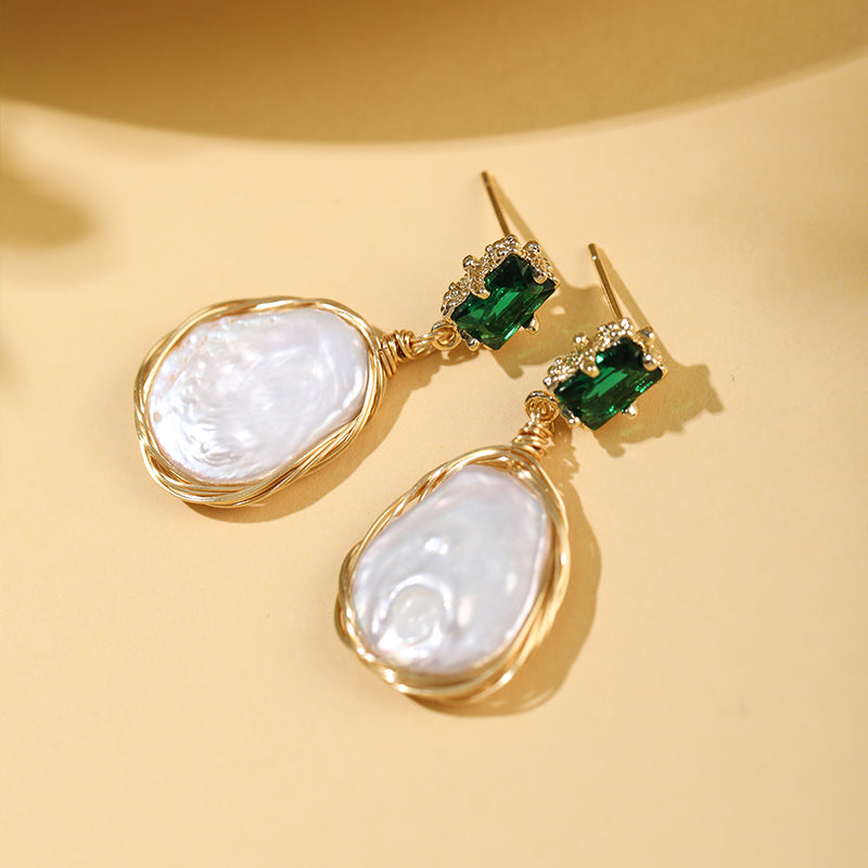 Baroque Pearl Green Cube Earrings H37Q920001900